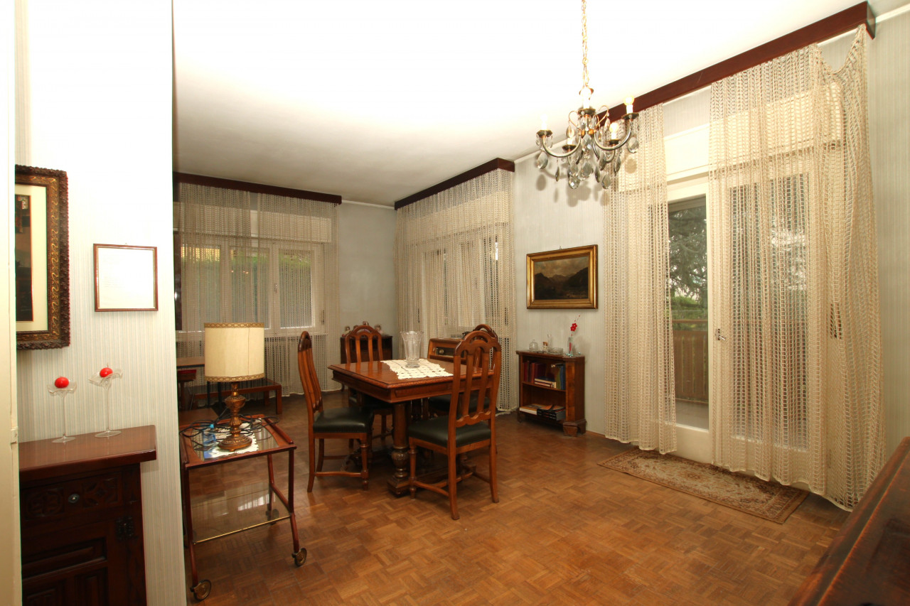 AMPIO QUADRILOCALE IN VIA GALIZIA