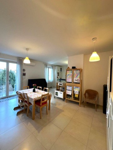 TRILOCALE ALL'ULTIMO PIANO IN VIA PIETRALBA