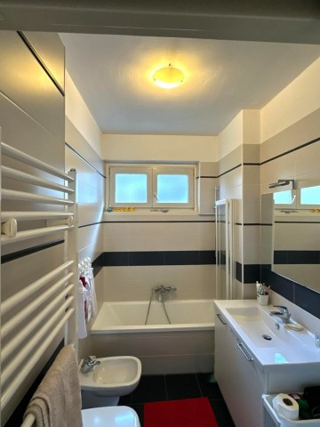 TRILOCALE ALL'ULTIMO PIANO IN VIA PIETRALBA