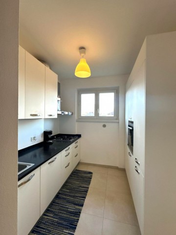 TRILOCALE ALL'ULTIMO PIANO IN VIA PIETRALBA