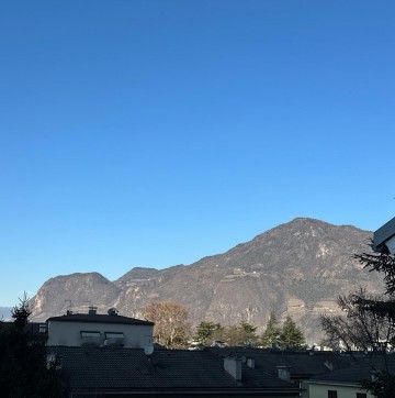 TRILOCALE ALL'ULTIMO PIANO IN VIA PIETRALBA