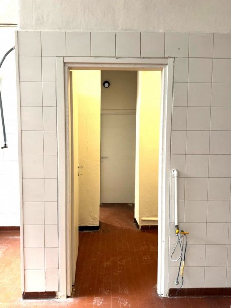 Foto 4 Negozio di 120 mq in  vendita a Rovereto in via Tartarotti - Via Gerolamo Tartarotti 14 rif. 21810