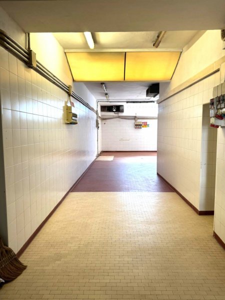 Foto 5 Negozio di 120 mq in  vendita a Rovereto in via Tartarotti - Via Gerolamo Tartarotti 14 rif. 21810