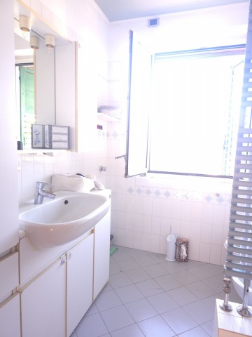 Appartamento Trilocale in Vendita a Laives - - Via Mozart